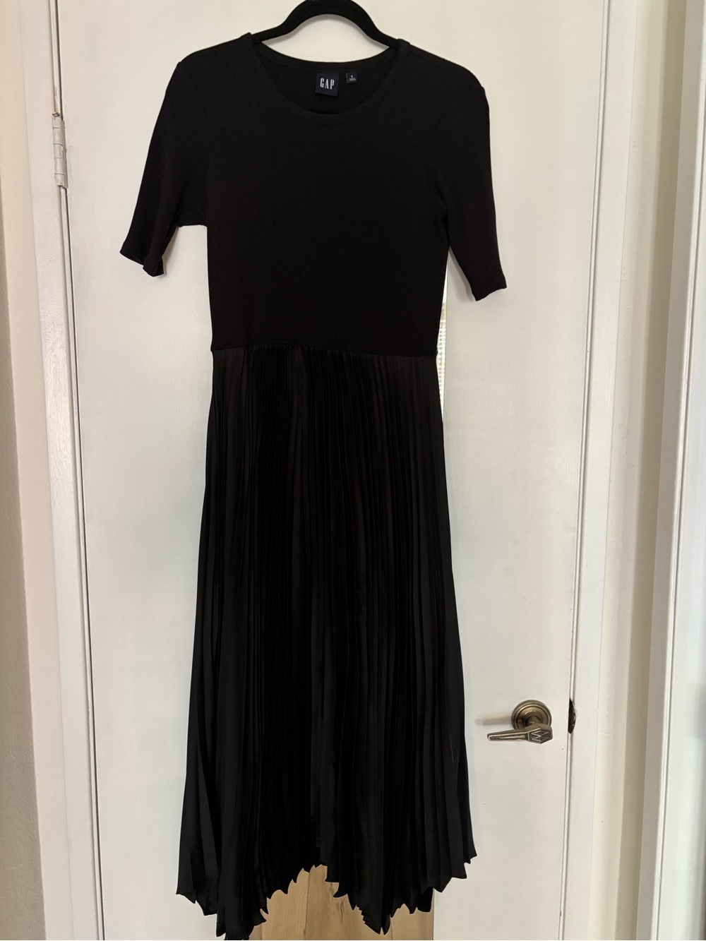 Gap Dress - Black